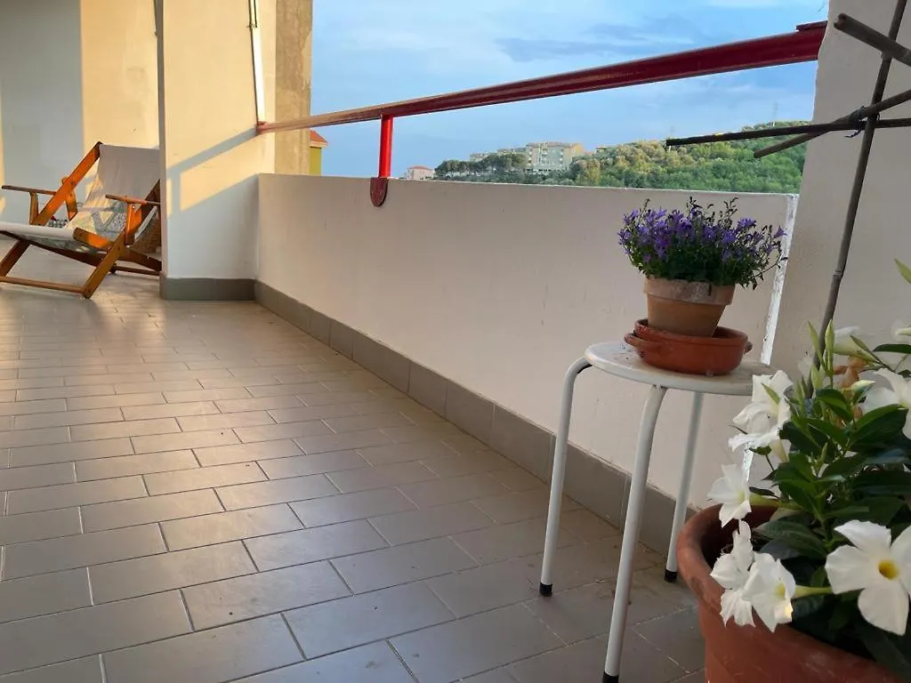 Luminoso Appartamento Al Mare Celle Ligure Apartment